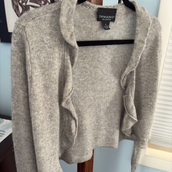 Cynthia Rowley 100% Cashmere Ruffle Shrug Cardigan Light Gray size Medium - Picture 4 of 8